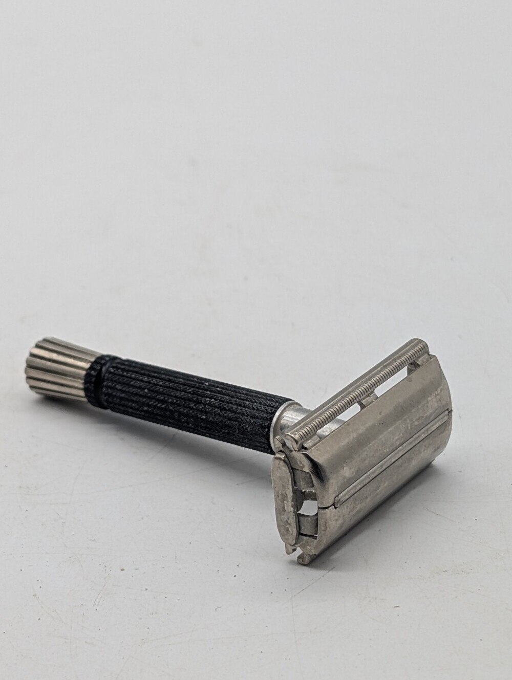 Vintage Gillette Black Handle Super Speed Safety Razor TTO Butterfly DE